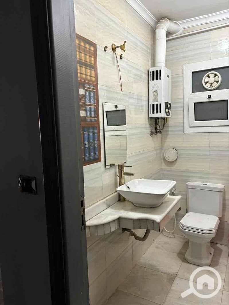 7 e5b5196a-cc97-40bb-aad5-16c039bae1b7. jpg