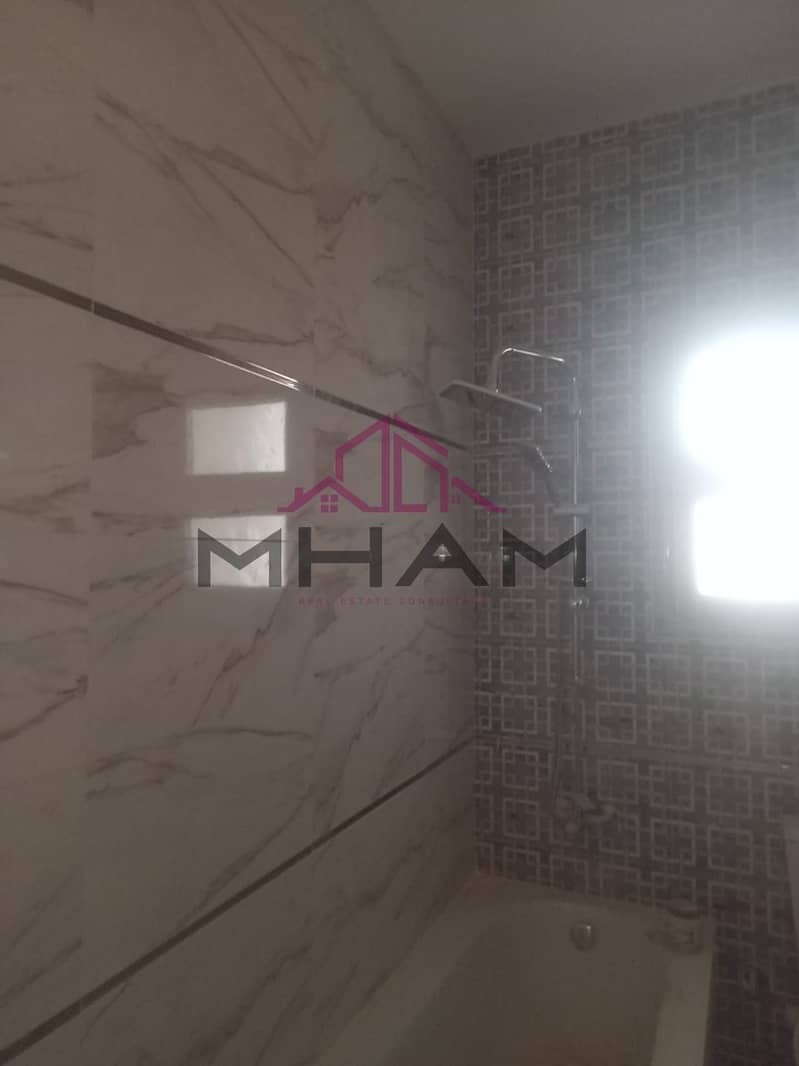 2 photo_5902417643744988062_y. jpg