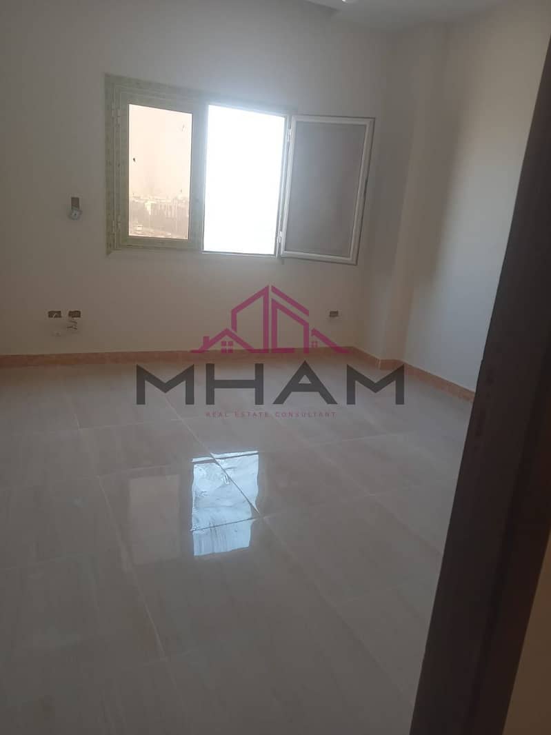 3 photo_5902417643744988057_y. jpg