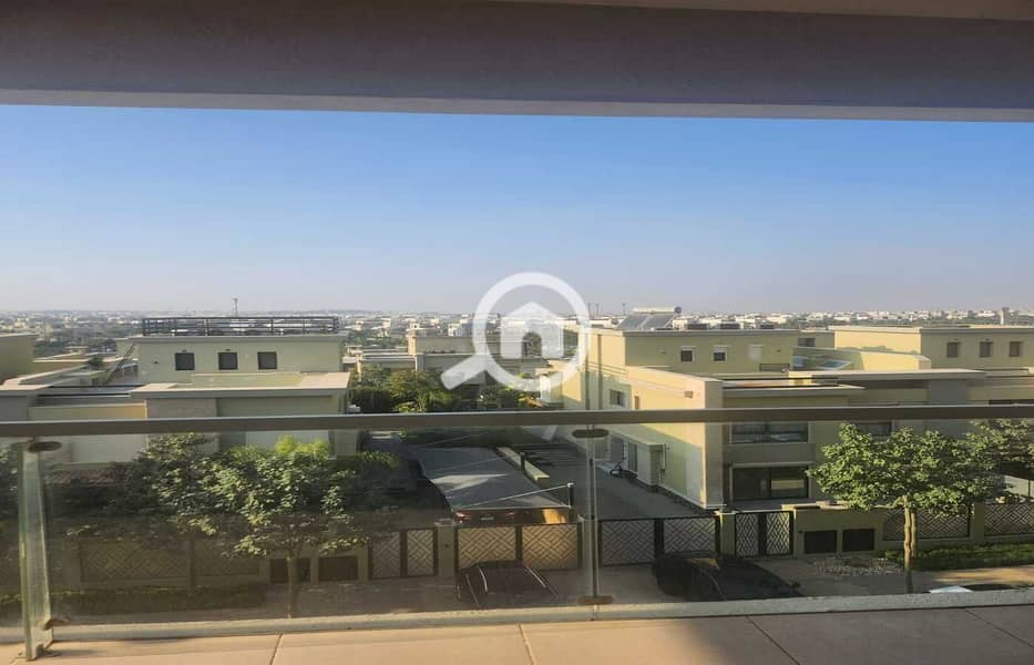 3 d0274215-0ba2-4c1c-ba9a-42f76e87dff6. jpg