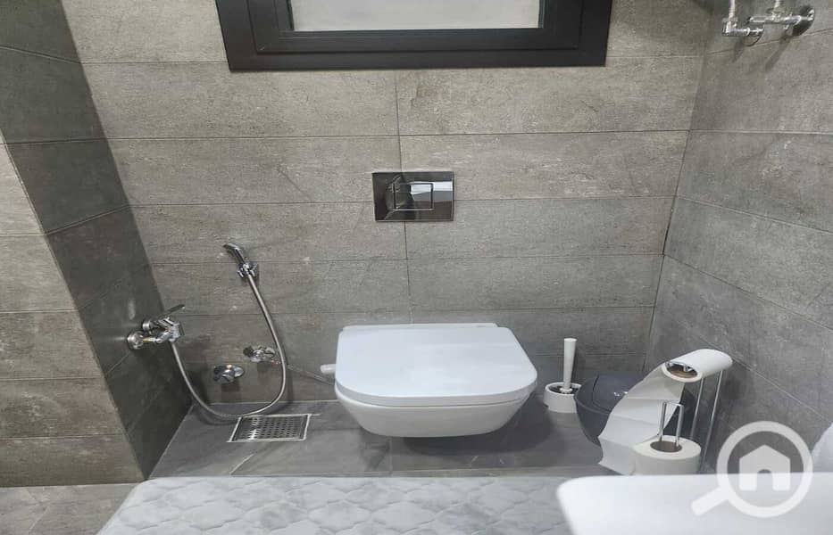 7 97163150-10ee-472b-86b2-681055a04c9a. jpg