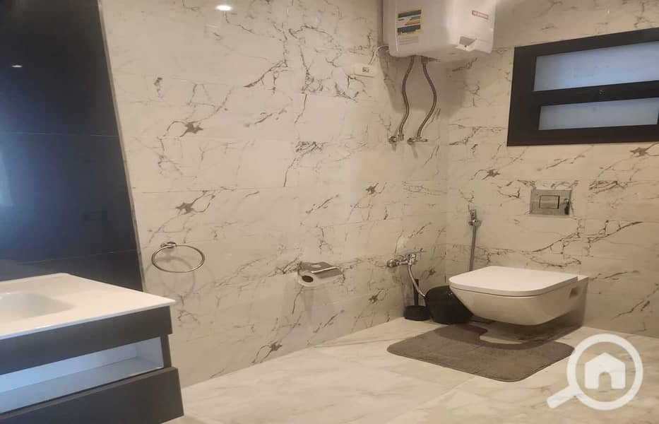 10 cda09ba0-119a-4b0e-820b-505b622f7f38. jpg