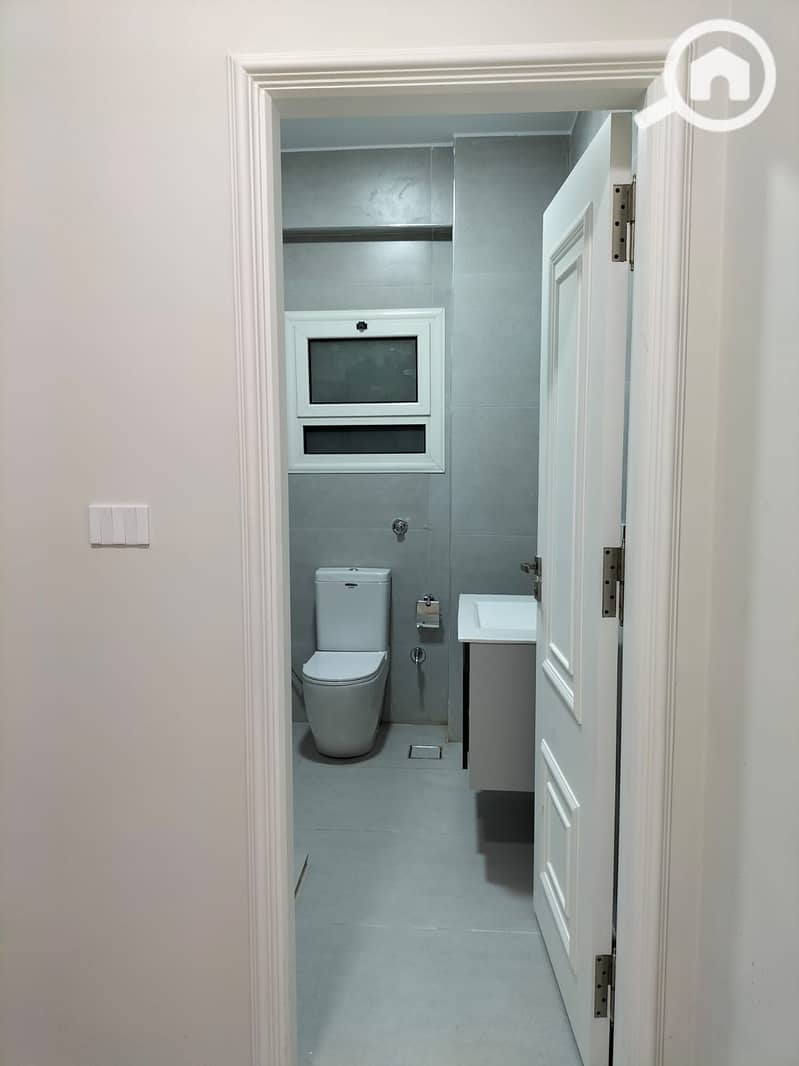 4 WhatsApp Image 2025-12-12 at 10.07. 17 PM (7). jpeg