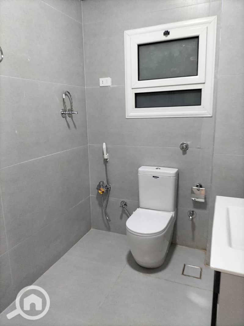 5 WhatsApp Image 2025-12-12 at 10.07. 17 PM (8). jpeg