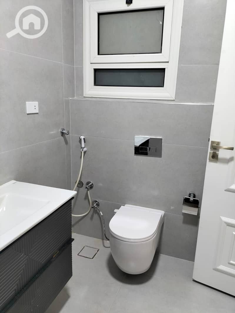 10 WhatsApp Image 2025-12-12 at 10.07. 17 PM (2). jpeg