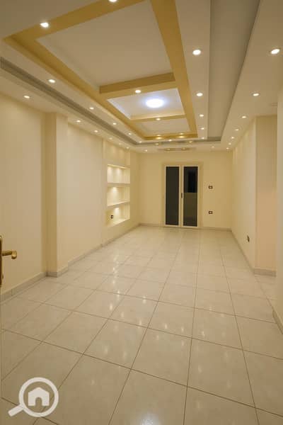 مکتب  للايجار في لوران، الإسكندرية - WhatsApp Image 2025-12-14 at 3.46. 22 PM (2). jpeg