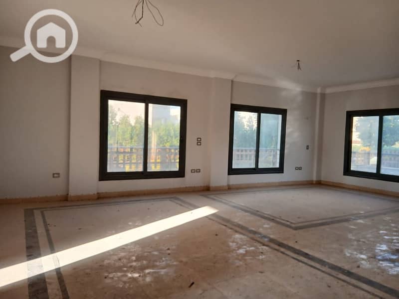 4 04829163-b103-41f4-903e-664913a46c56. jpg