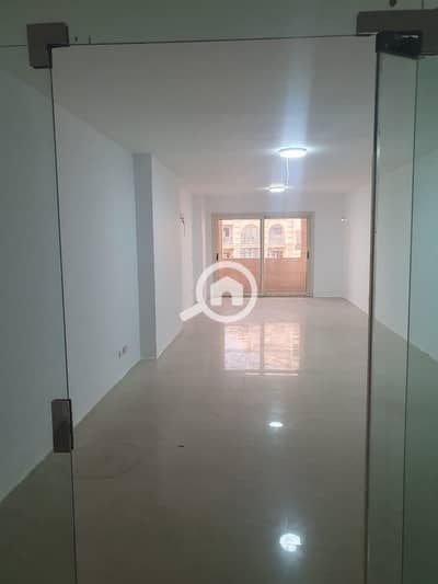 مکتب  للايجار في سموحة، الإسكندرية - 61519ee5-c01b-4e2e-8454-34cbd636a1b1. jpg