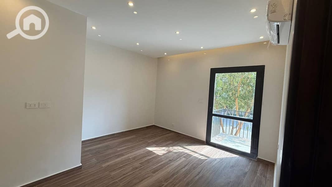 2 bf5913a6-ffe3-4d06-b1b6-7953d5946f2e. jpeg