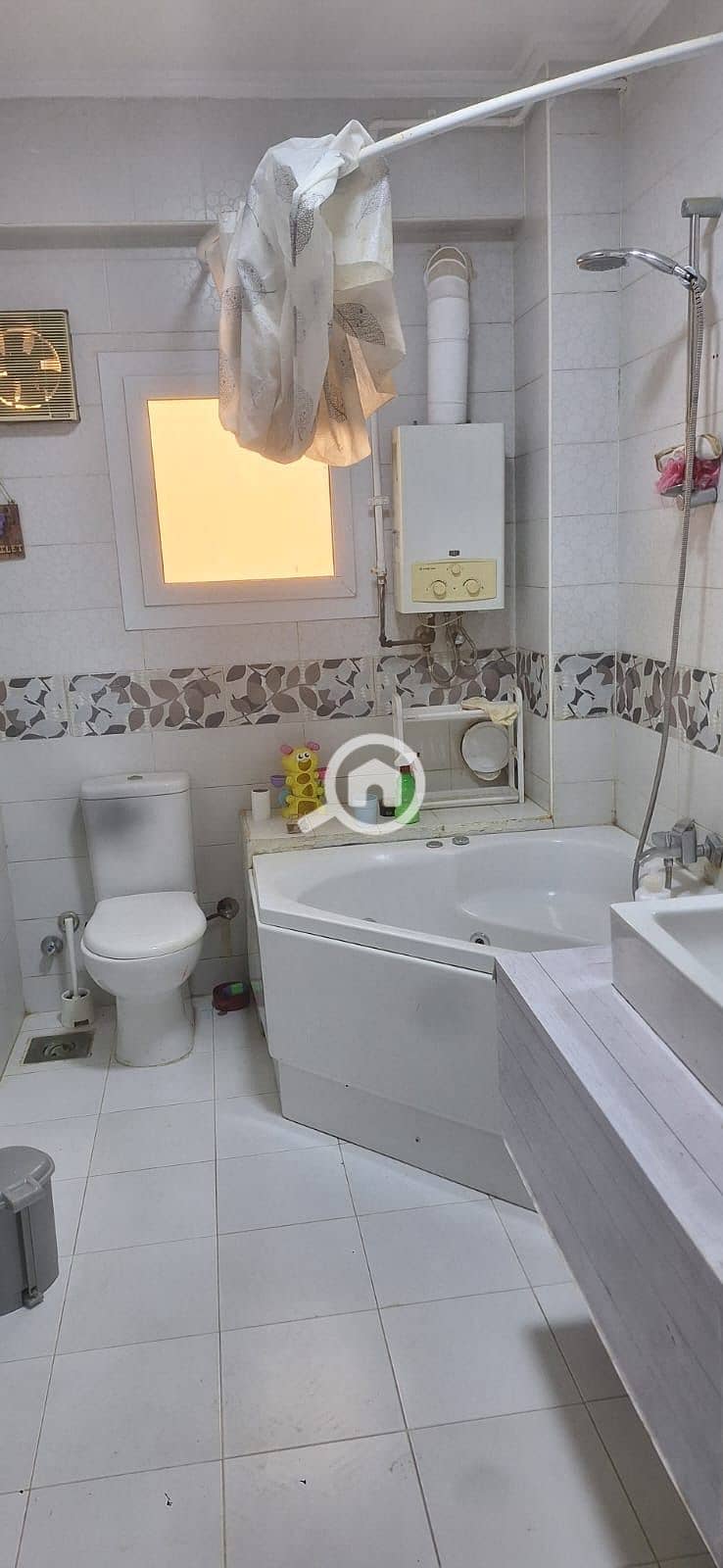 6 6abe64f3-5b09-4233-bffc-b5cec9679ab5. jpeg