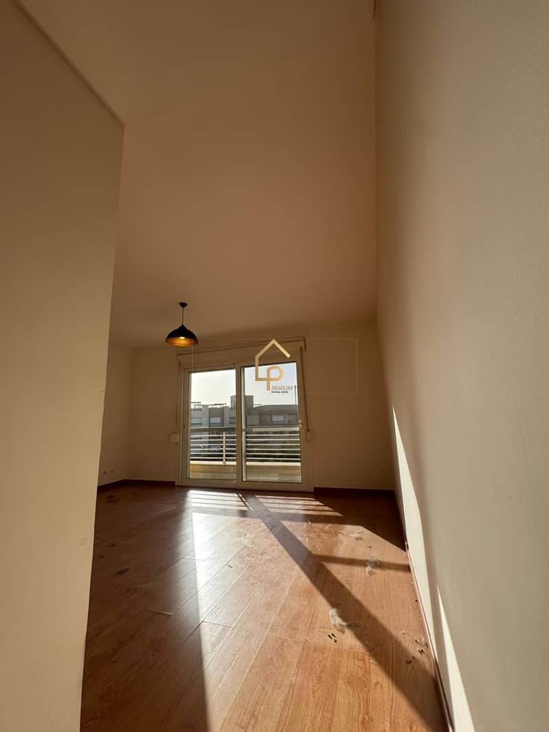 10 WhatsApp Image 2025-12-10 at 11.59. 42 AM. jpg