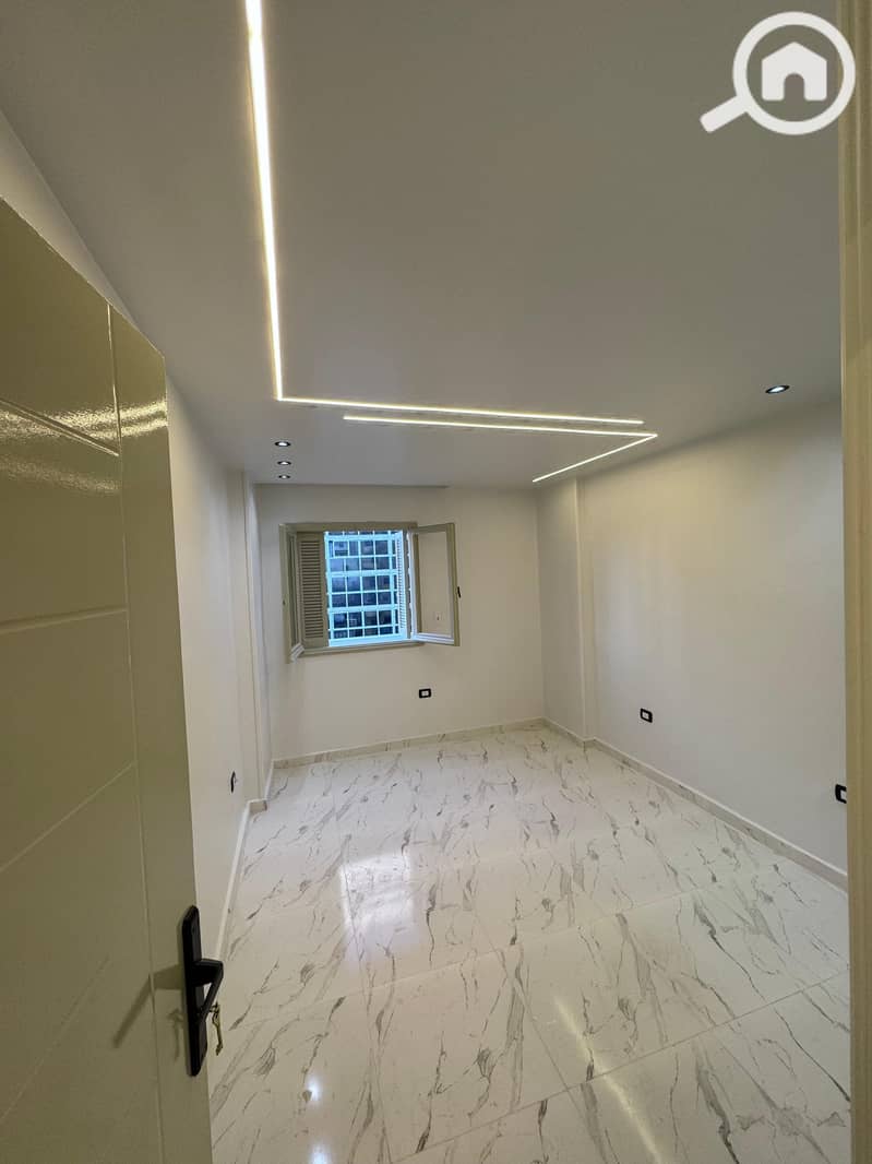 10 WhatsApp Image 2025-12-07 at 17.04. 33. jpeg