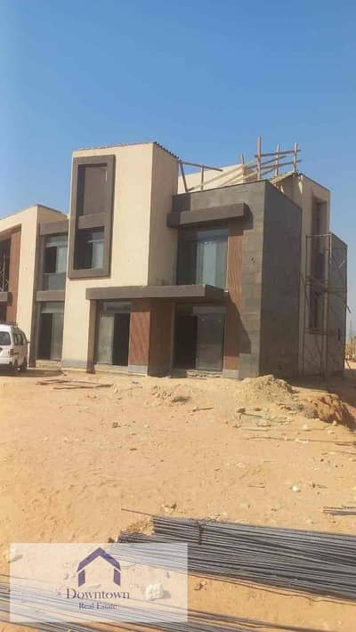 5 Bedroom Twin House for Sale in 6th of October, Giza - 111a2138-c1b5-403d-b2b2-c7f857a29561. jpg