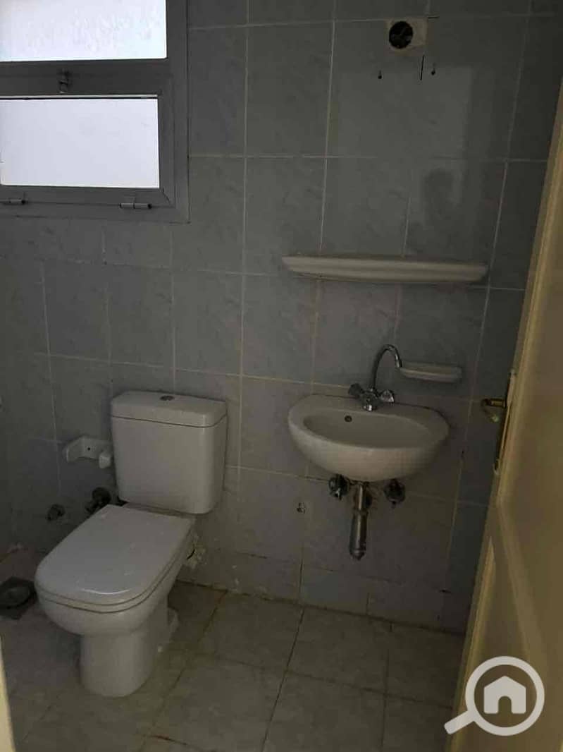 8 2e40cccb-7331-4d03-b84f-bbacdd9aa0cf. jpg