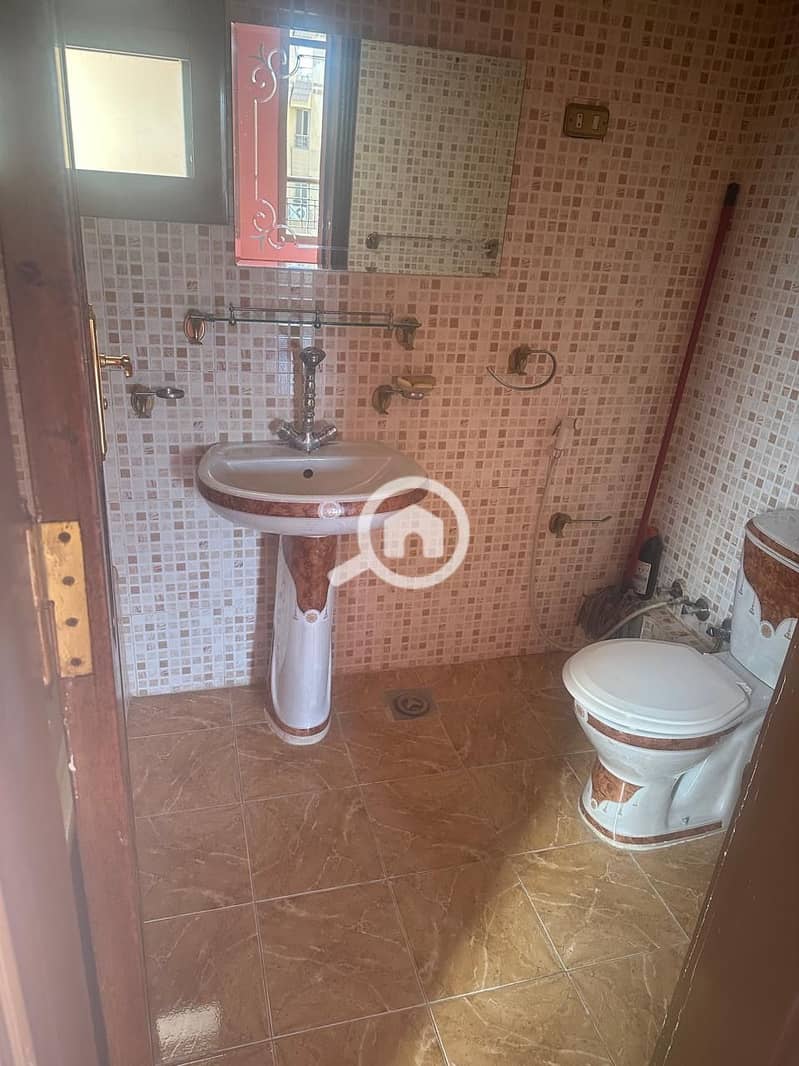 9 a33eef96-17b9-4e34-a3a7-fe1e020fe46f. jpeg