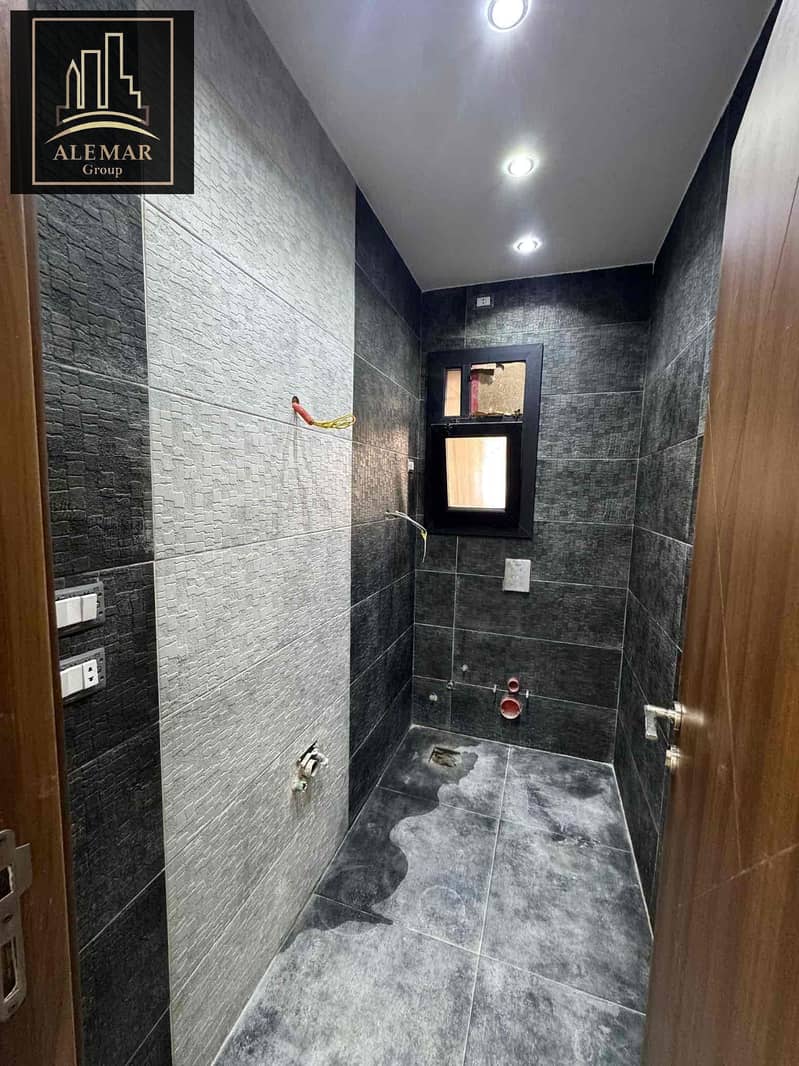 7 8f233e4c-7dc3-4a0b-a801-f0c9f7bd5873. jpg