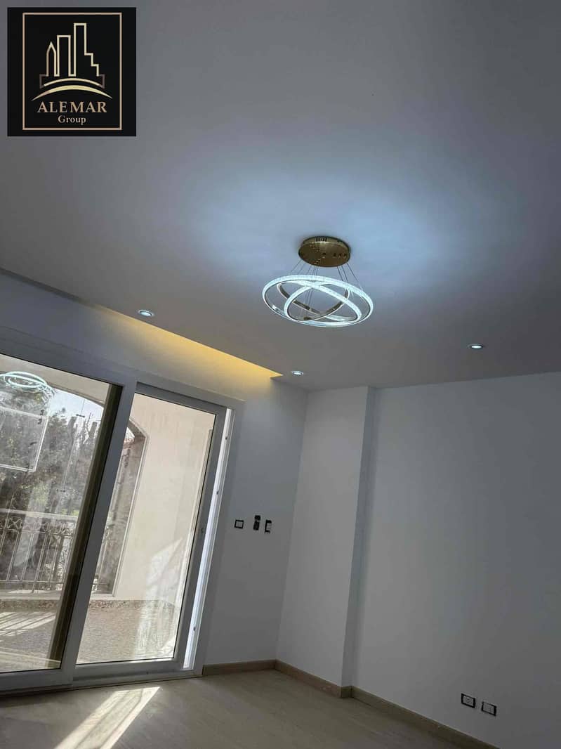 10 6b8c5b1e-7f2b-48c8-9bf0-b8109228f199. jpg