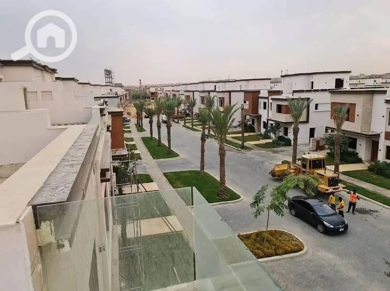 9 ac3c5e06-ff77-49e1-82b0-fa8f6fb648a5. jpg