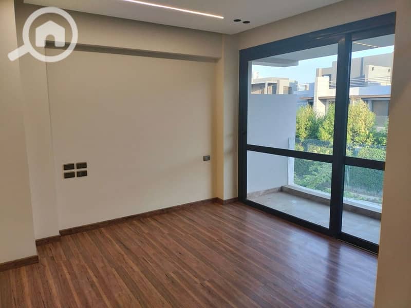 10 526765786_1246854383888826_1100763631088543574_n. jpg