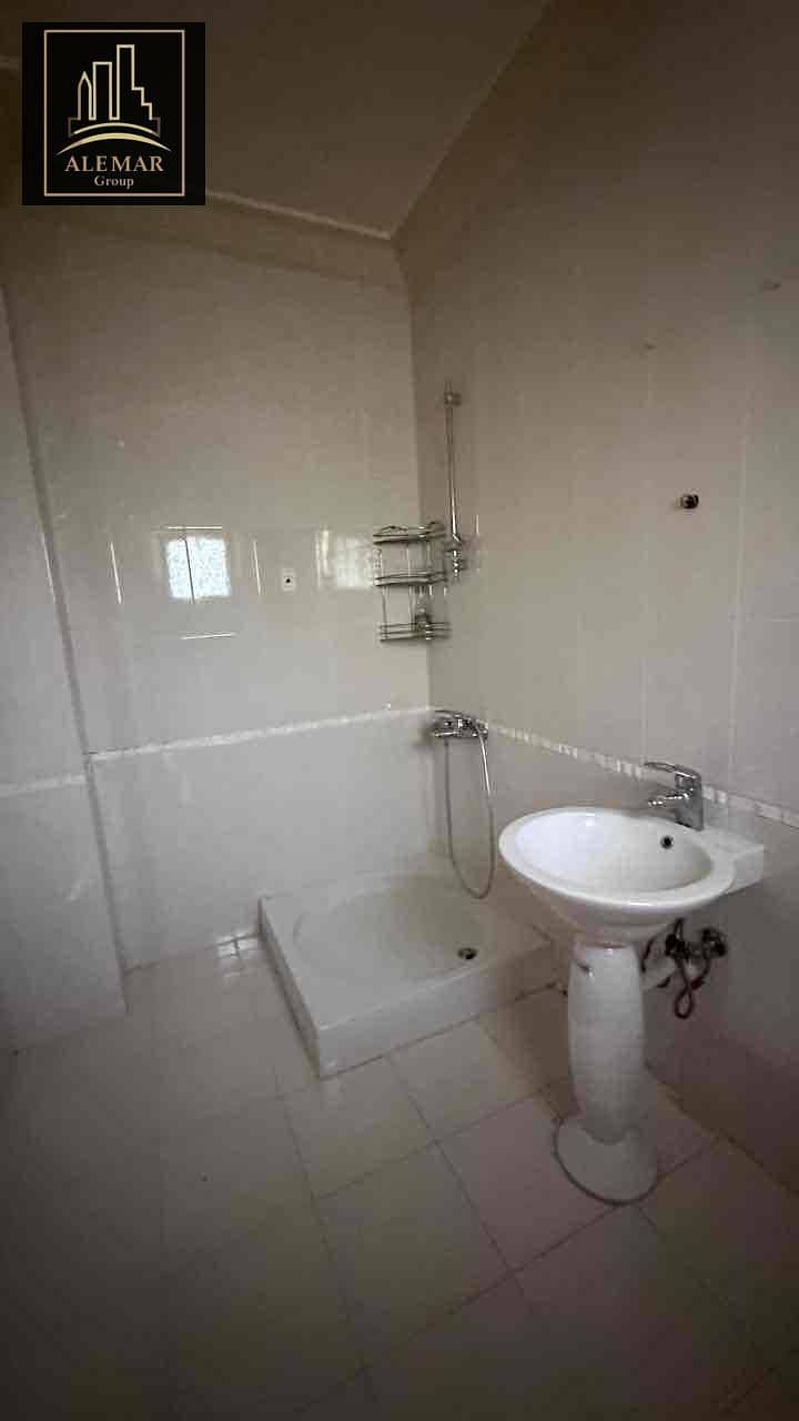 10 2172c71d-ca35-4939-90a9-236c573c5928. jpg