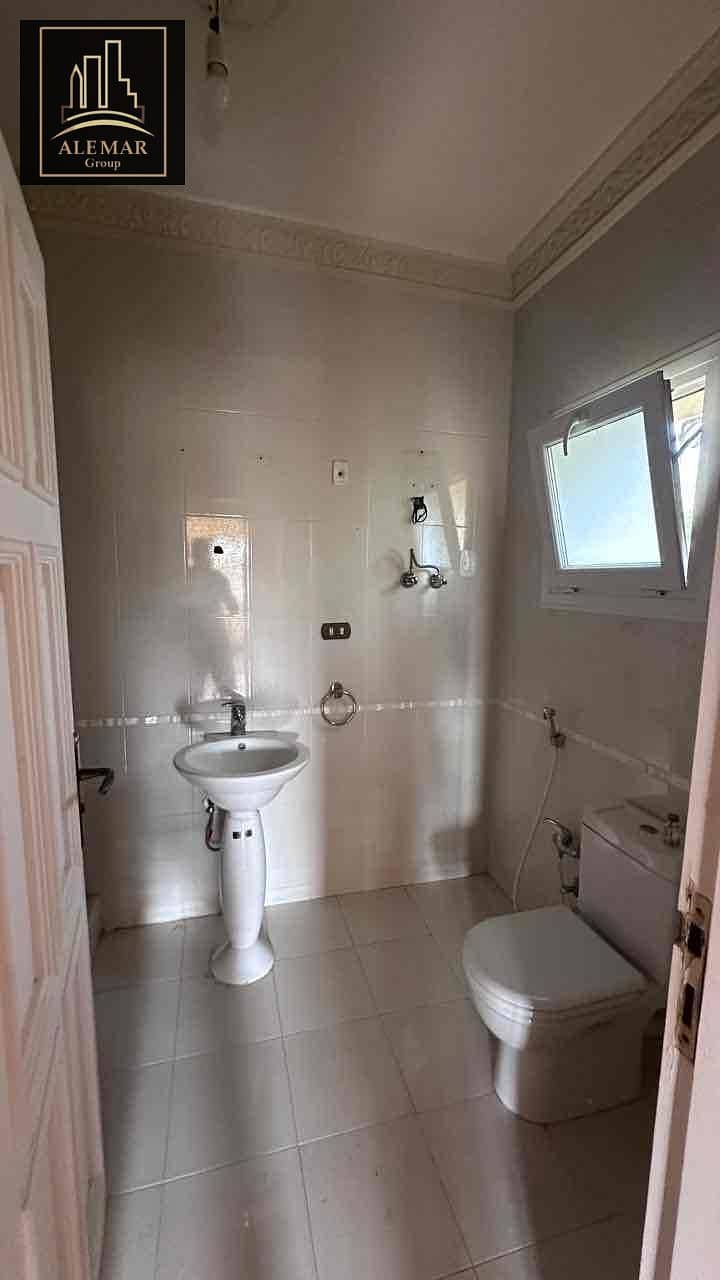 11 3c9d87d8-8d98-4207-814b-f47ecc3f4069. jpg