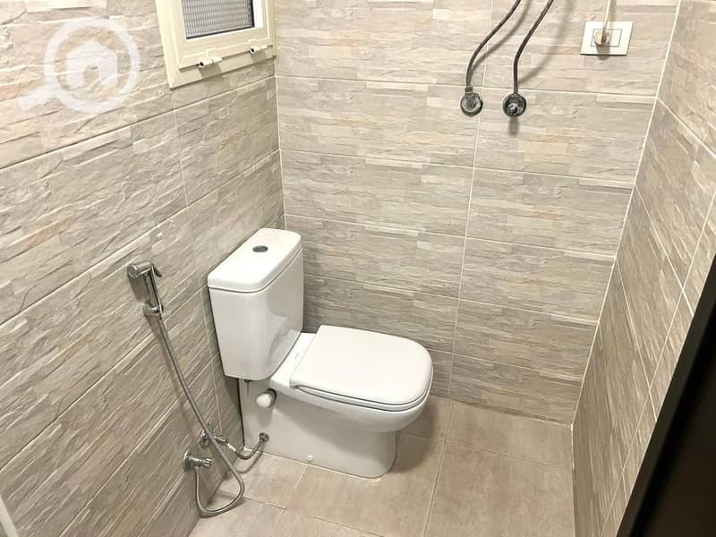 7 WhatsApp Image 2025-12-13 at 21.27. 07_38db6dcd. jpg