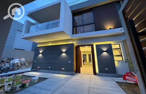 4 Bedroom Villa for Sale in Sheikh Zayed, Giza - WhatsApp Image 2025-11-20 at 2.24. 55 AM (1)_1400x900. jpg