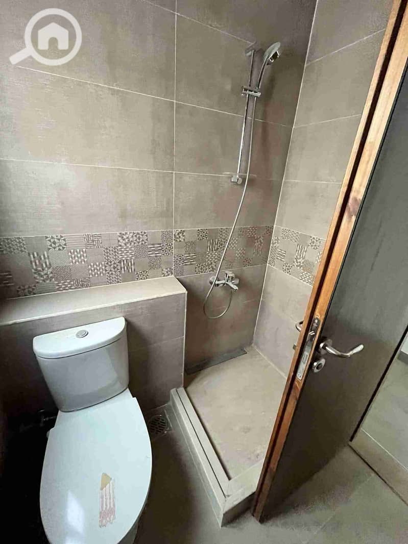 4 FB_IMG_1765577497326. jpg