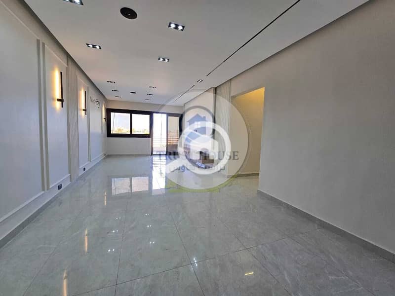 4 WhatsApp Image 2025-11-28 at 19.42. 44 (2). jpeg