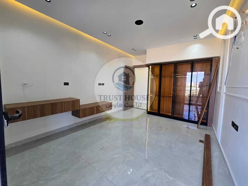 5 WhatsApp Image 2025-11-28 at 19.42. 44. jpeg