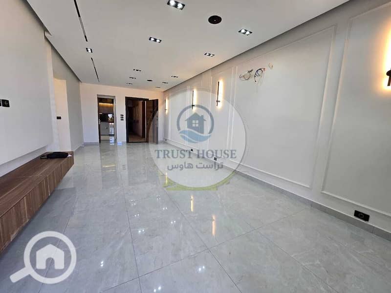 7 WhatsApp Image 2025-11-28 at 19.42. 45 (2). jpeg