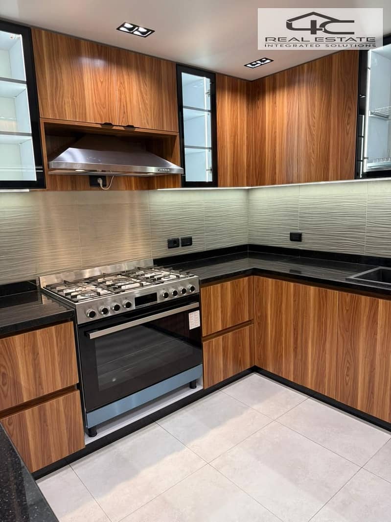 6 WhatsApp Image 2025-12-14 at 13.39. 49. jpeg