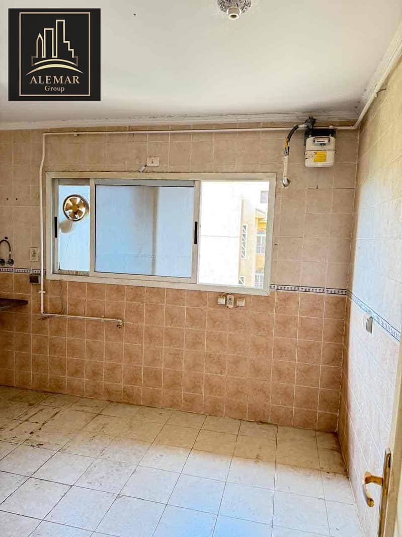 8 da592942-2eee-4a79-97ba-4c4571949020. jpg