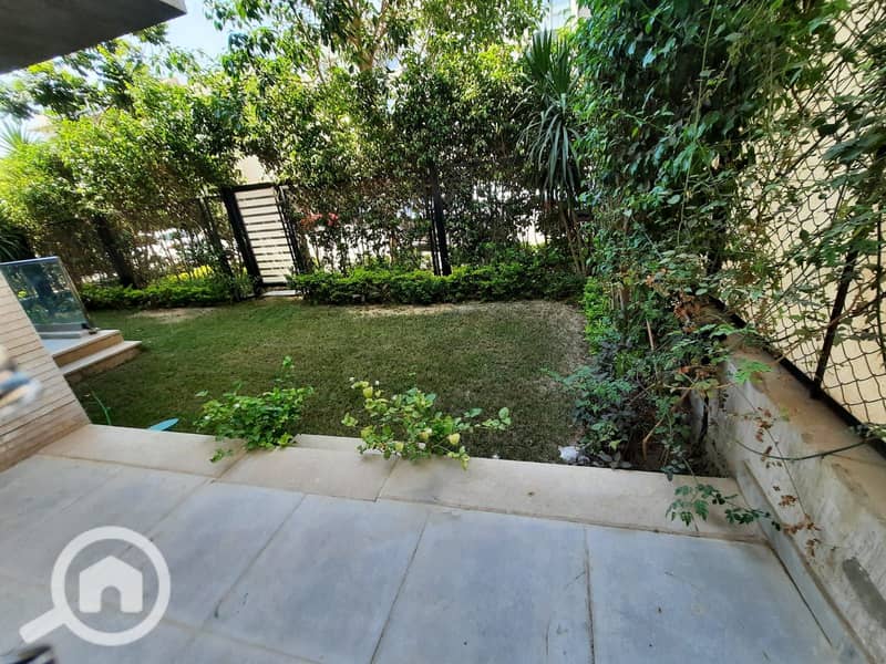 2 0b2acd37-9b96-417e-8a20-321cde5238d0. jpeg