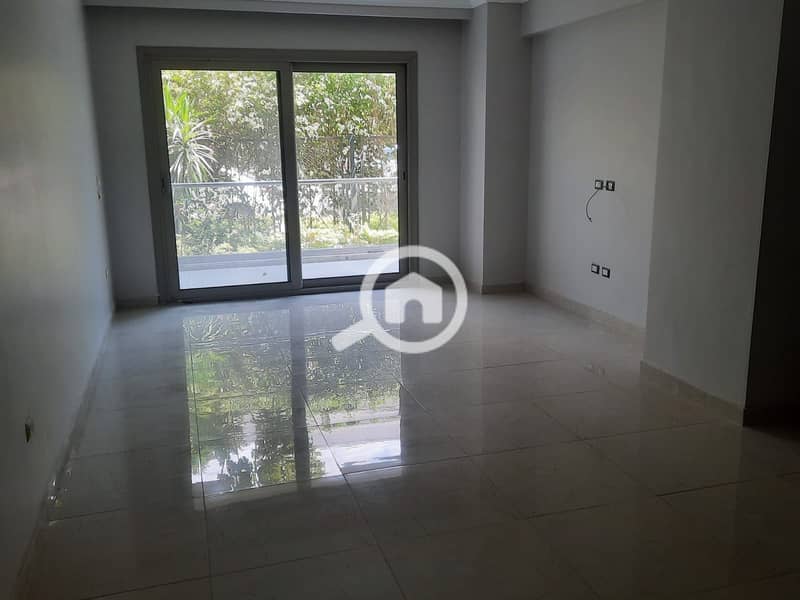 4 ed207469-2f46-41e8-b754-b794b37a26d6. jpeg