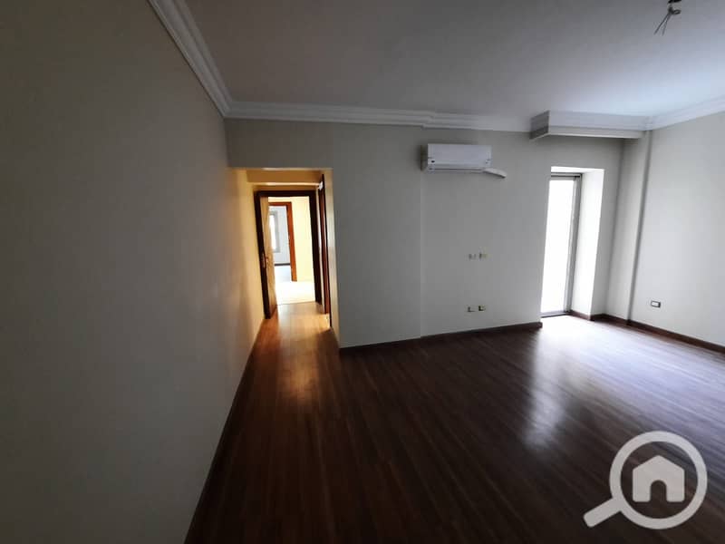 10 de0187f9-ba8c-4807-af17-c45078ba447c. jpeg