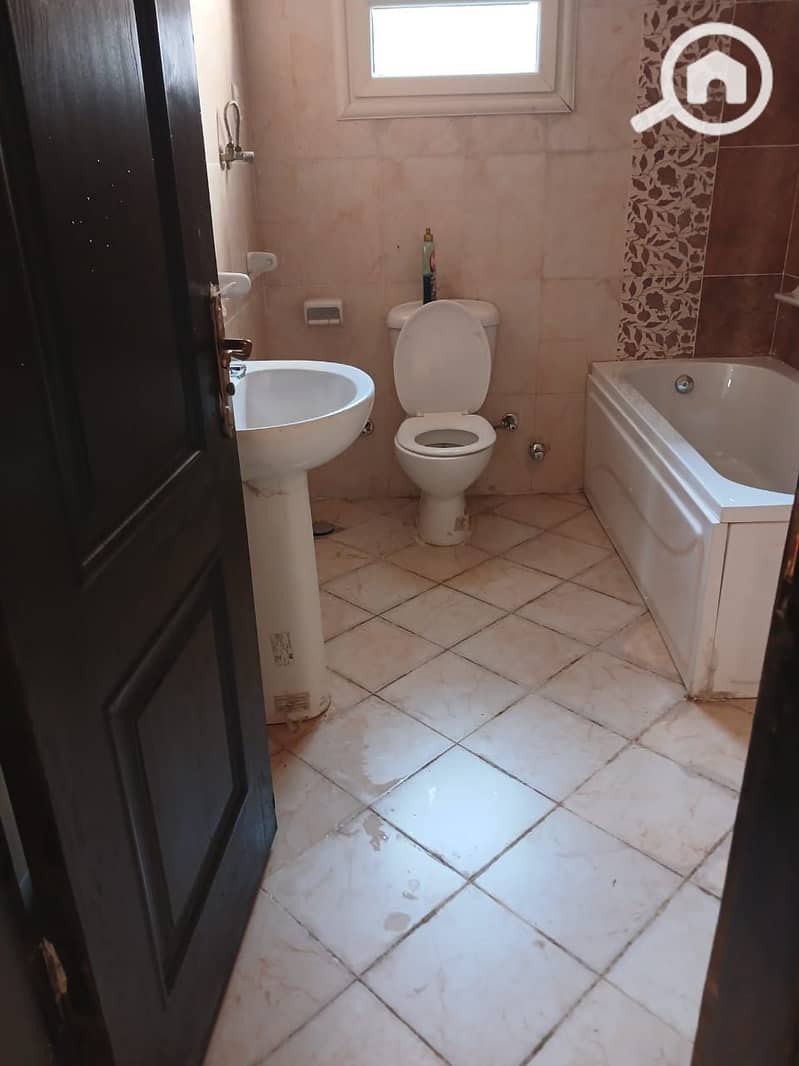 10 WhatsApp Image 2025-05-12 at 17.31. 42_f1ab8b65. jpg