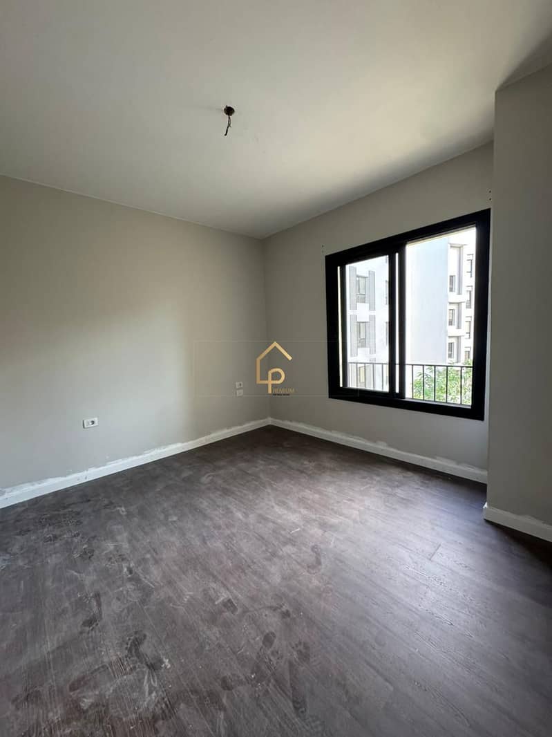 2 WhatsApp Image 2025-12-10 at 12.16. 10 PM (1). jpg