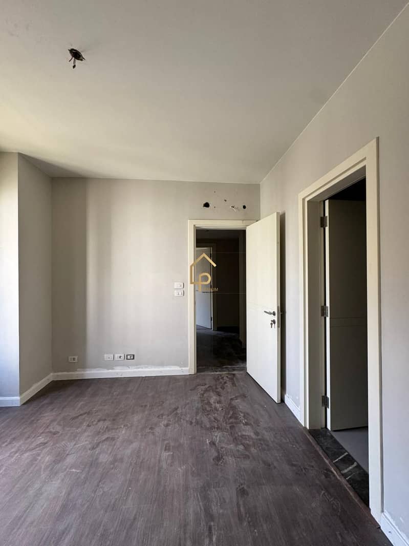 4 WhatsApp Image 2025-12-10 at 12.16. 10 PM. jpg