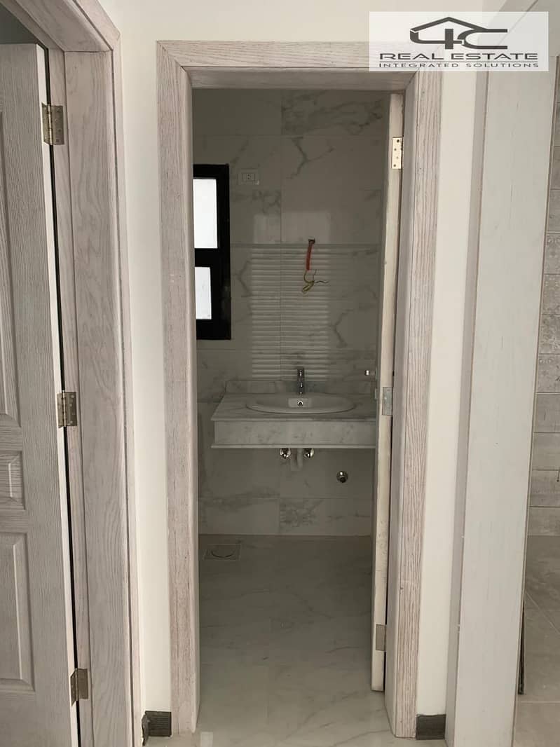 12 WhatsApp Image 2025-12-14 at 13.40. 43. jpeg