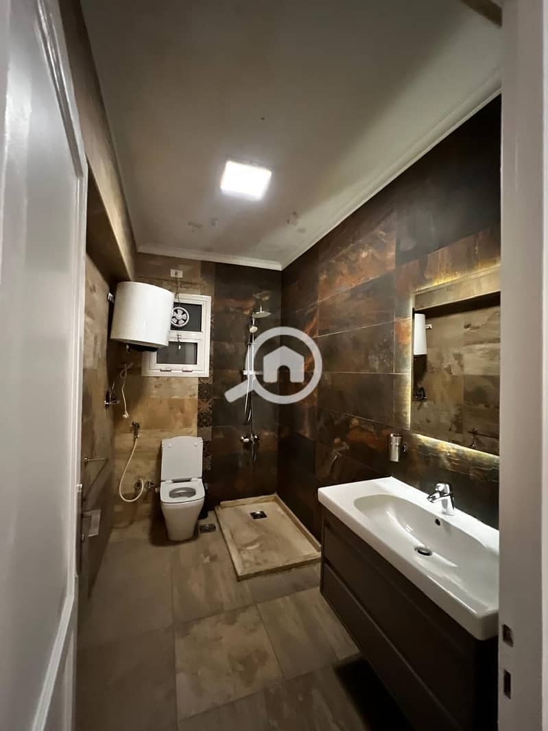 7 49076828-fb07-4085-b833-0676b96ad0ee. jpeg