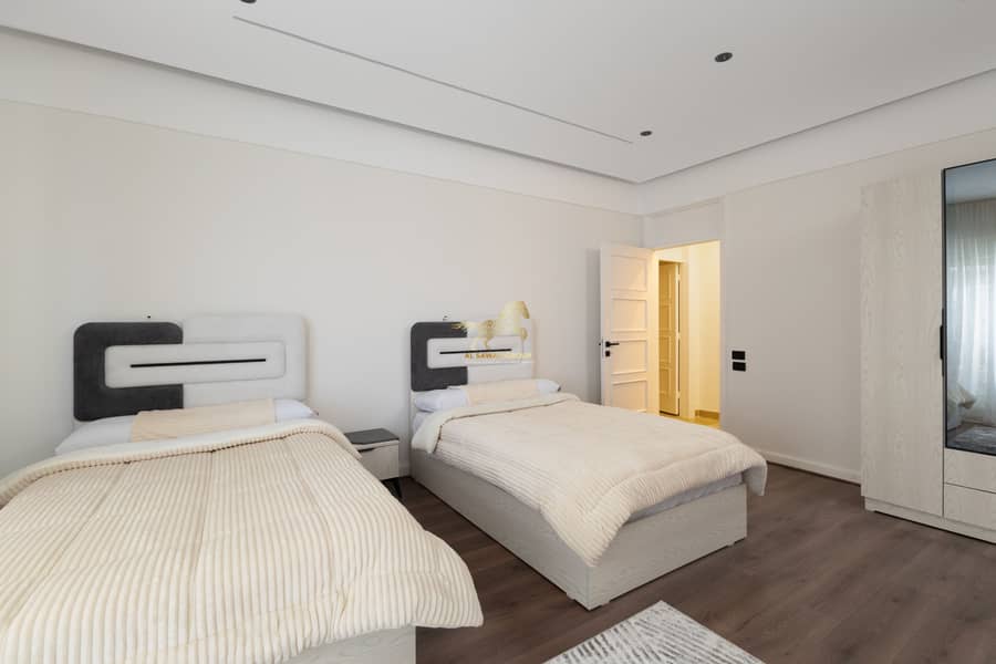 22 IMG_8202-Edit. jpg