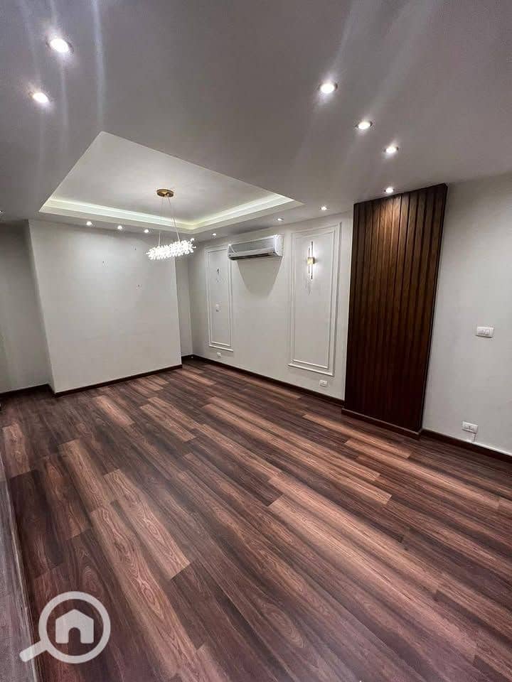 6 598475964_122122020561011108_6984333480647375944_n. jpg