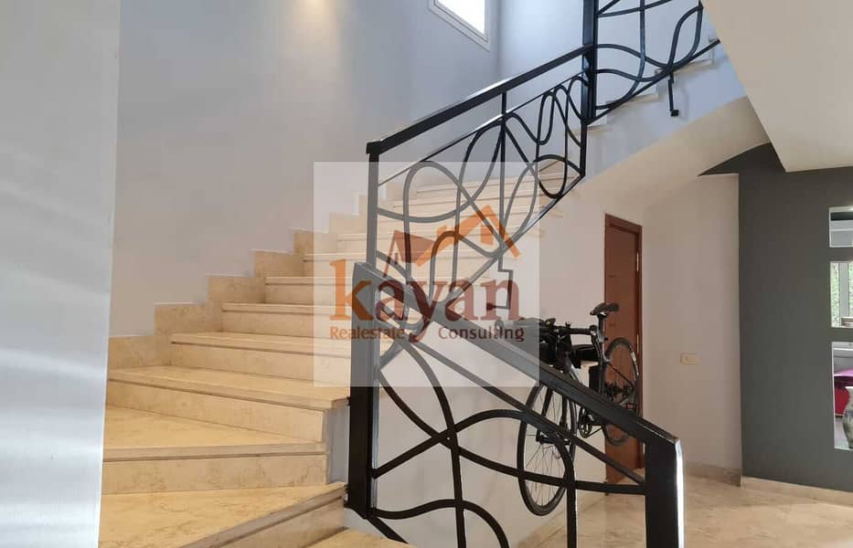 11 c2e7b16a-3c55-498d-8d7f-f35a5ee1fe0b. jpg