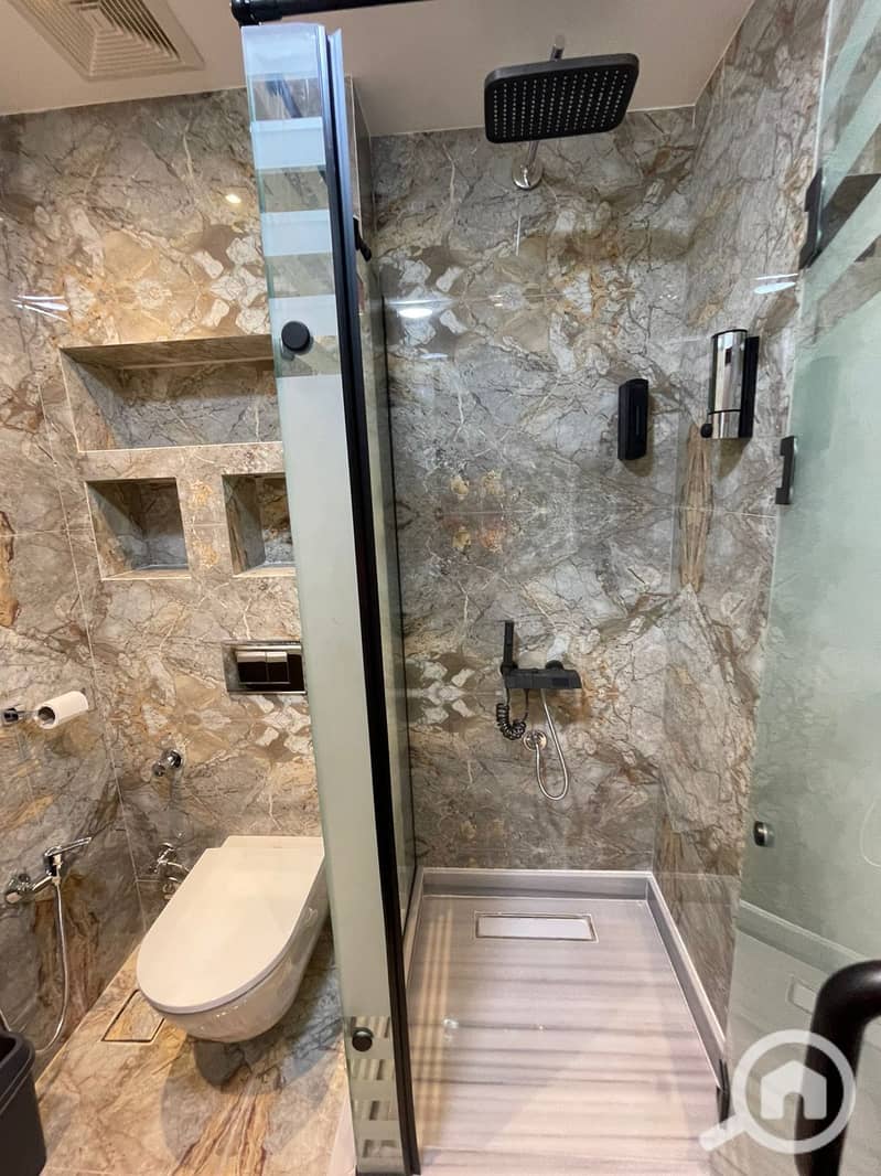 4 51ccc402-61b2-4f3f-82de-a5b676309b08. jpg