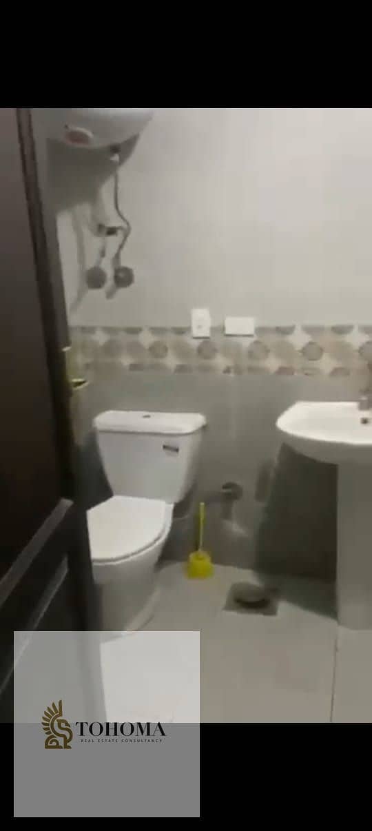 8 6f1103e0-4e51-4a33-9aa3-667449dee8b2. jpg