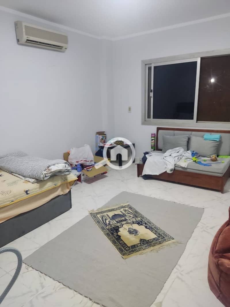 5 WhatsApp Image 2025-12-11 at 21.33. 17 (2). jpeg