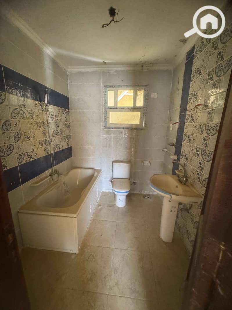 4 WhatsApp Image 2025-12-06 at 17.45. 06_69ad3b94. jpg