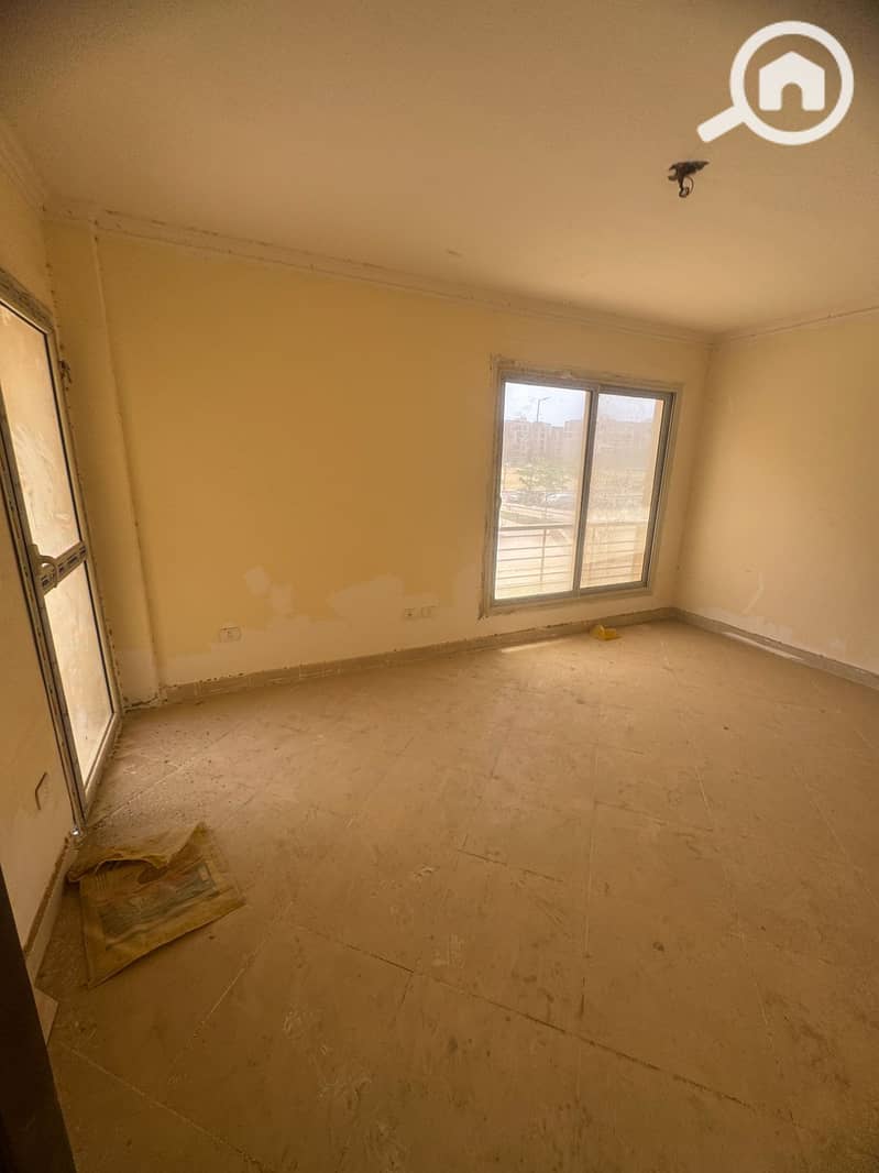 5 WhatsApp Image 2025-12-06 at 17.45. 06_e3b4f649. jpg