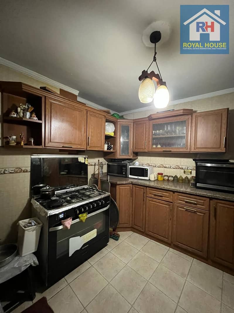 4 5a623fef-c7ba-4b94-b22e-03896ac76ae7. jpg